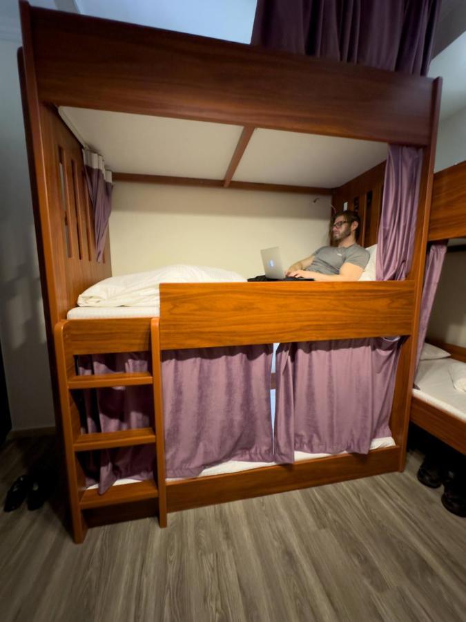 Hostel Business Backpackers JBR  Dubai Exterior foto