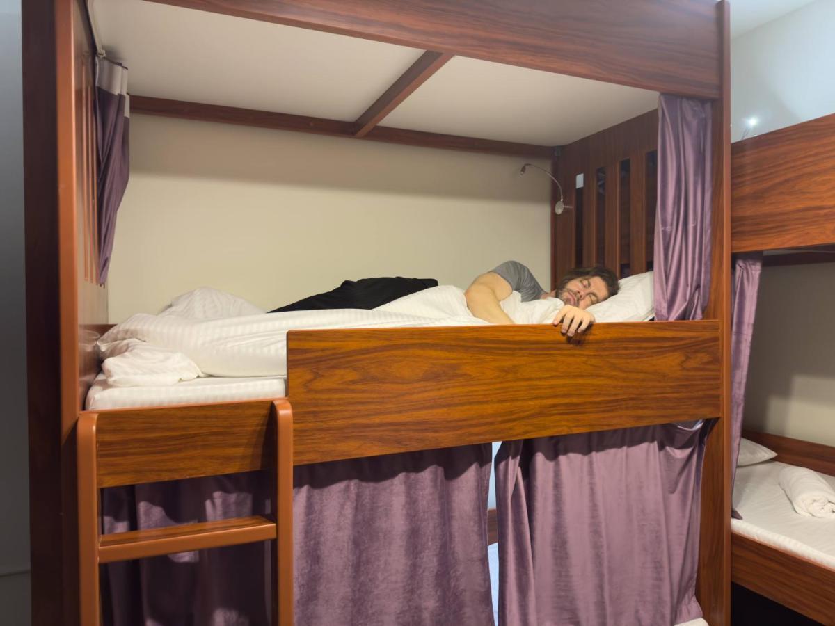 Hostel Business Backpackers JBR  Dubai Exterior foto