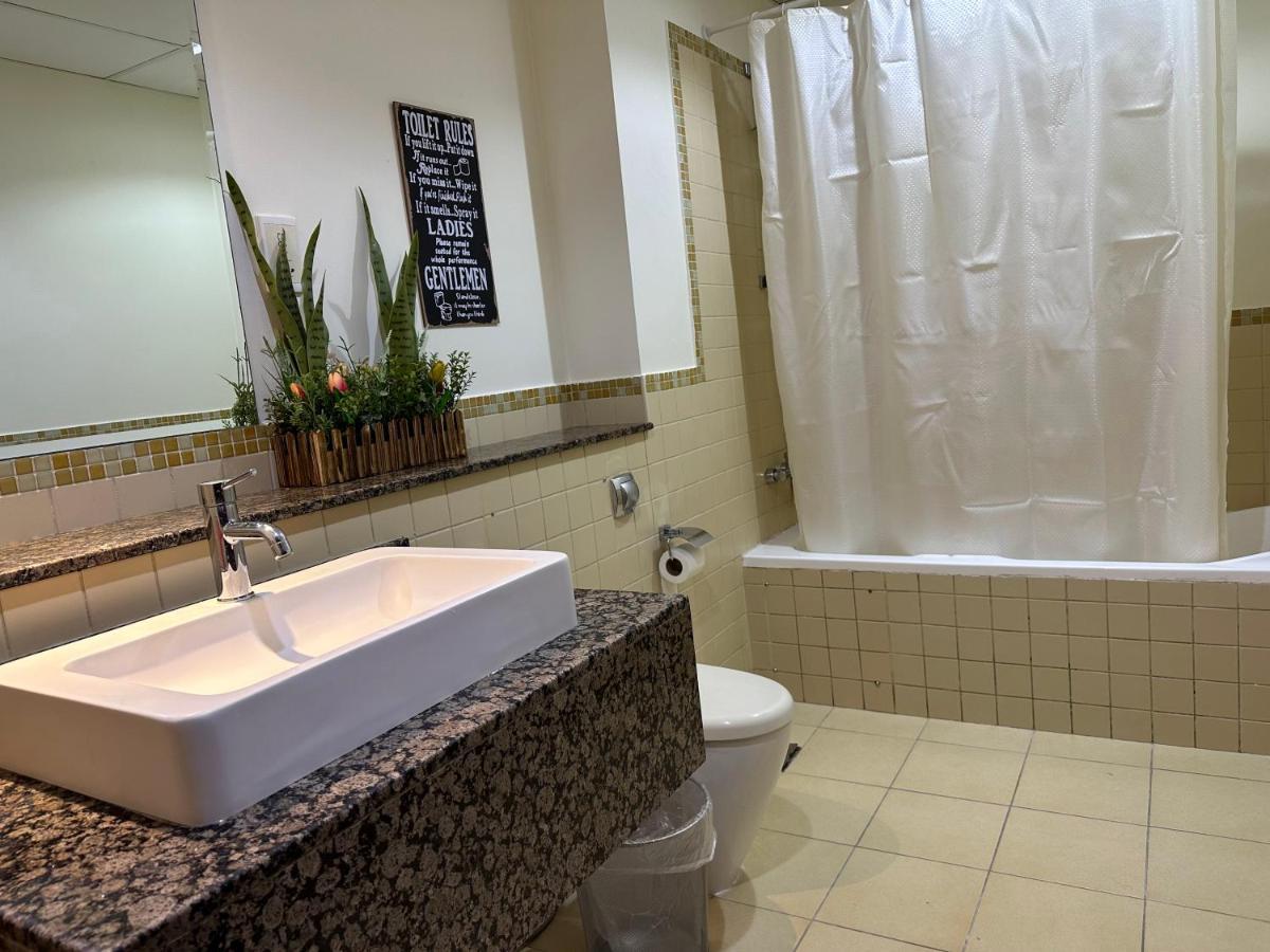 Hostel Business Backpackers JBR  Dubai Exterior foto