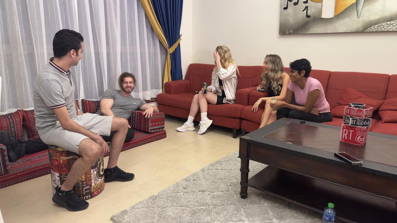Hostel Business Backpackers JBR  Dubai Exterior foto